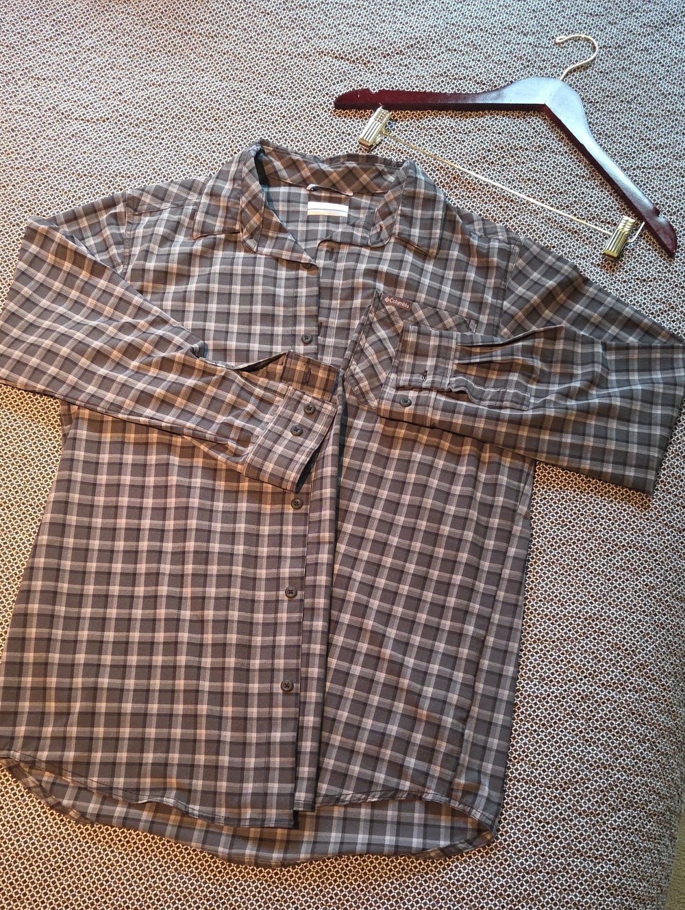 Men's Columbia Casual Plaid Button-Down Shirt Cream and Gray